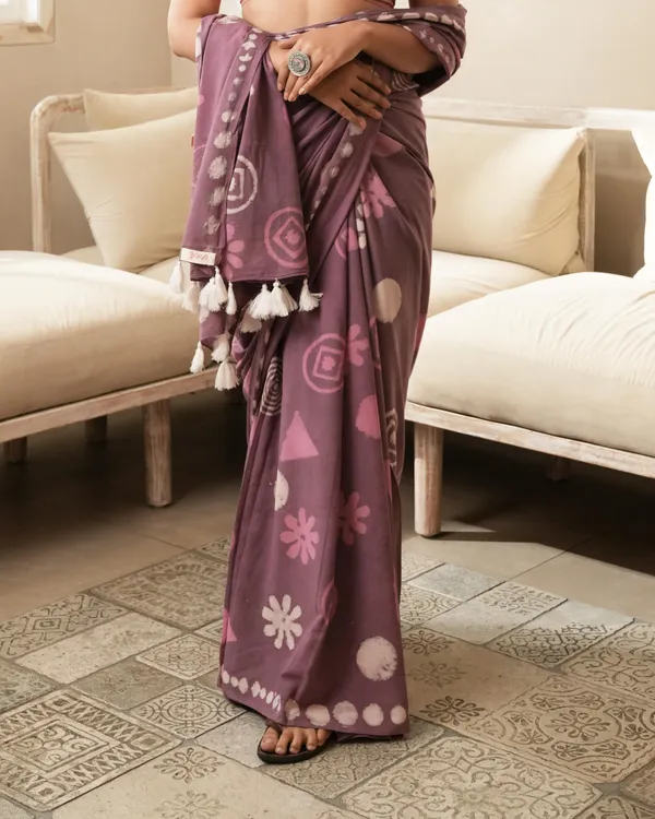 Rustic_Pink_Cotton_Motif_Dabu_Print_Mul_Saree_For_Women